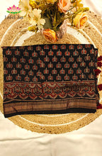 Premium Maheshwari Silk Saree with Ajrakh 6