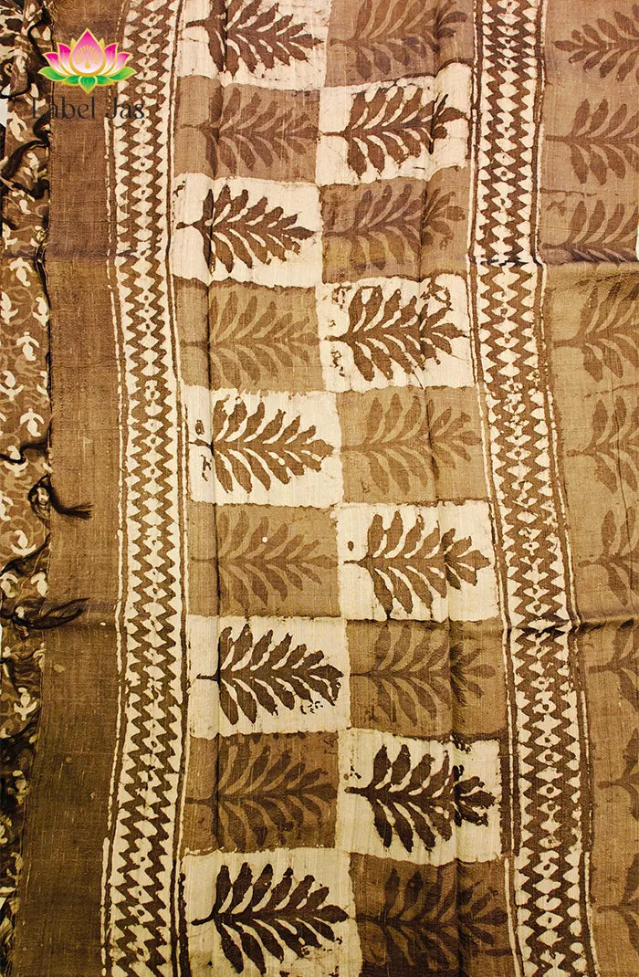 Premium Dupion Silk saree with block print 6 Secondary image