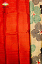 Off White Digital Printed Saree 2