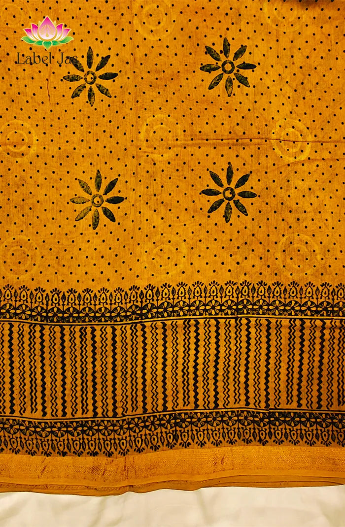 Premium Maheshwari Silk Saree with Ajrakh 2