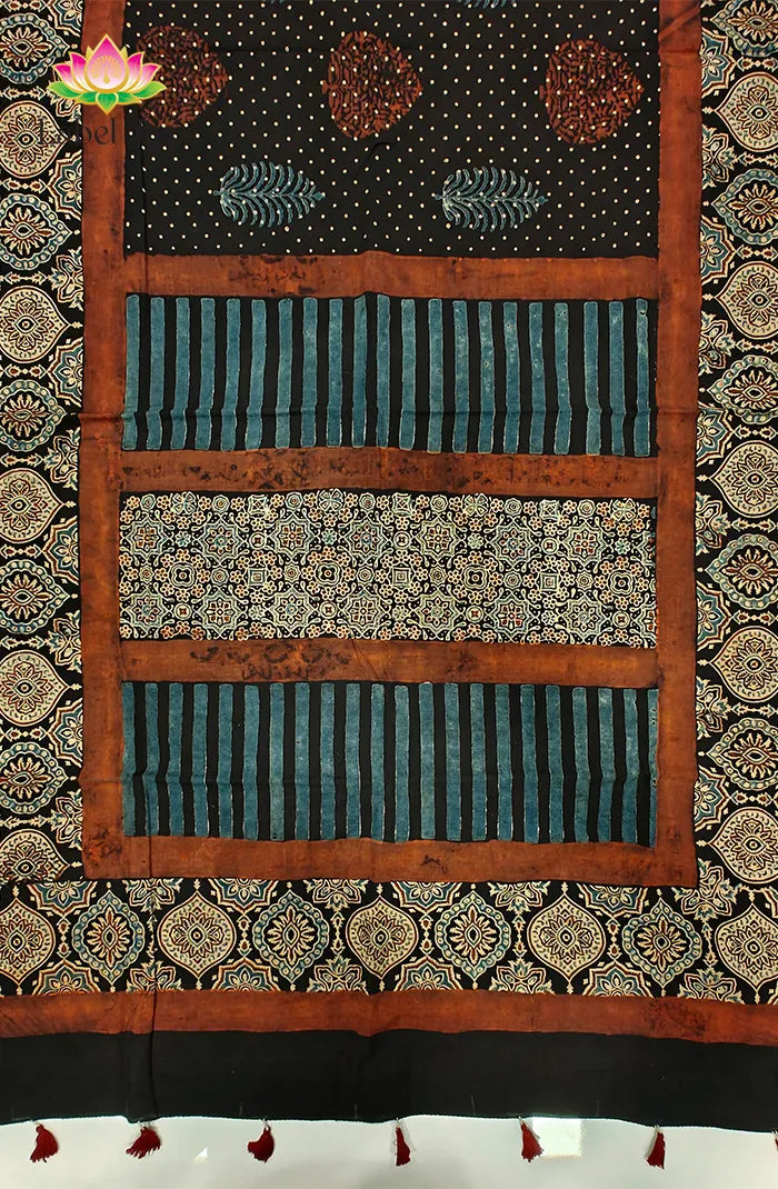 Ajrakh Premium Taj Cotton Saree 3 Secondary image