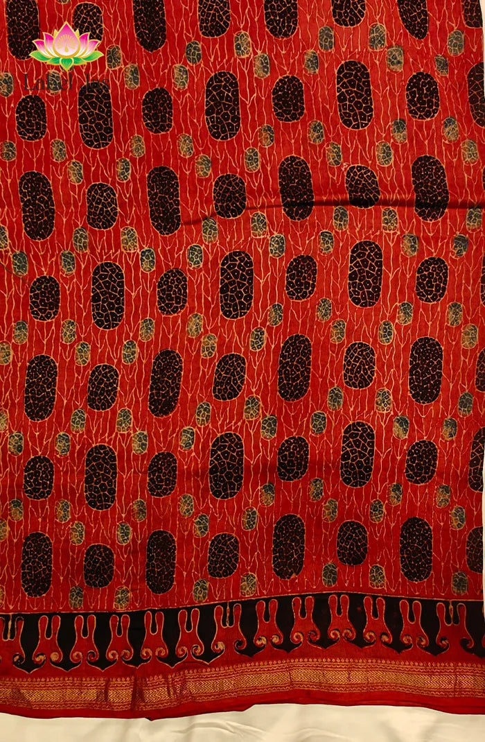 Premium Maheshwari Silk Saree with Ajrakh 4