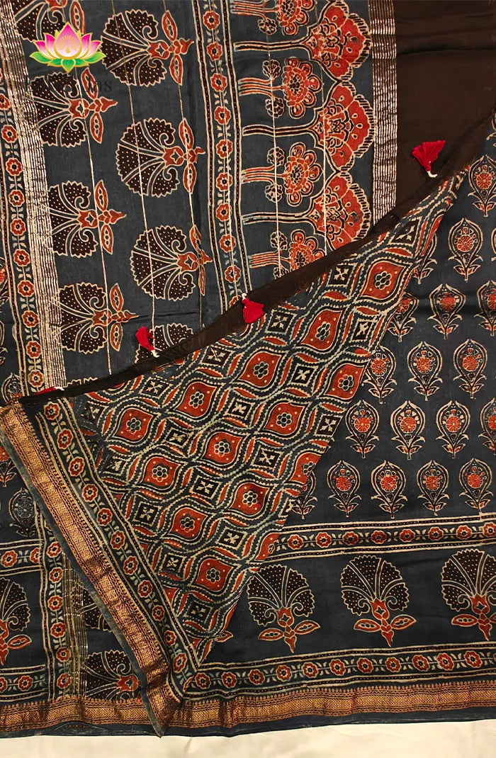 Premium Maheshwari Silk Saree with Ajrakh 5