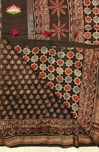 Premium Maheshwari Silk Saree with Ajrakh 6
